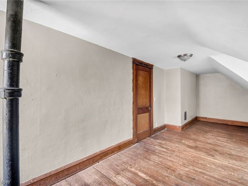 10001 Yale Avenue , Cleveland, OH 44108 Photo 27
