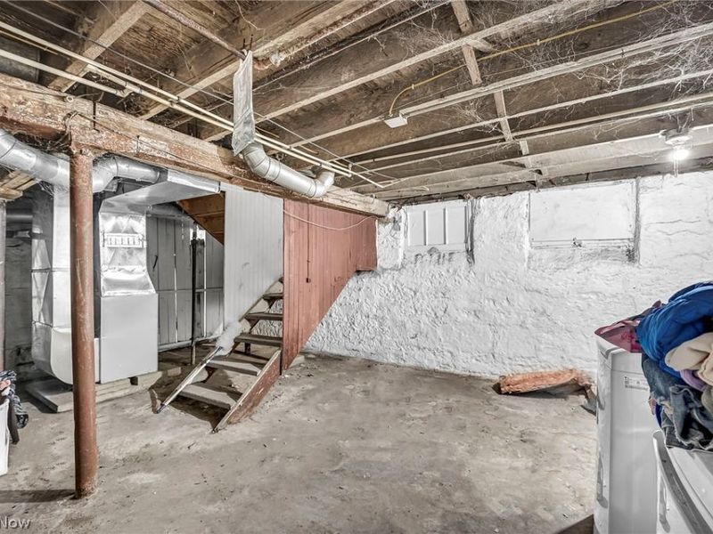 10001 Yale Avenue , Cleveland, OH 44108 Photo 31