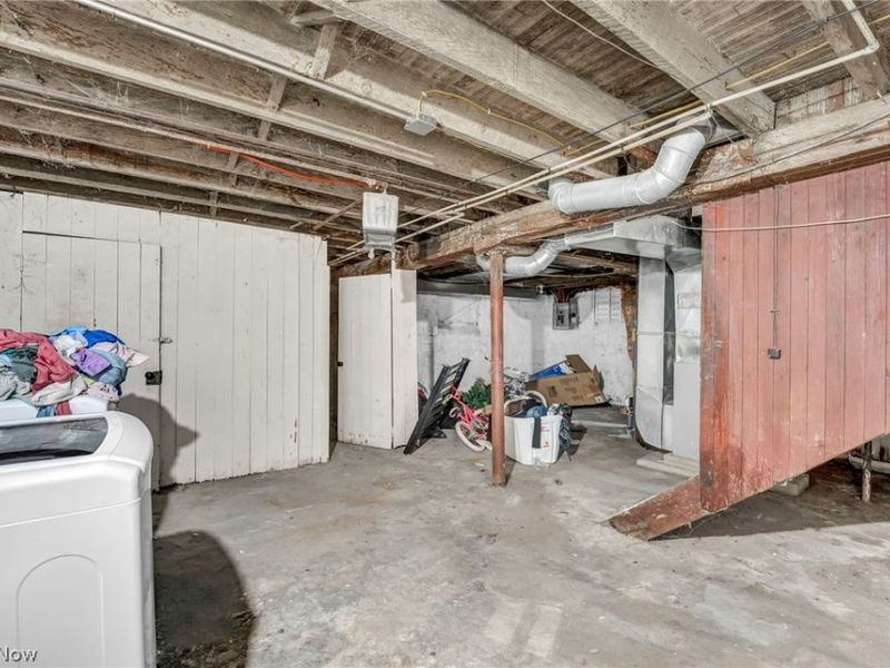 10001 Yale Avenue , Cleveland, OH 44108 Photo 33