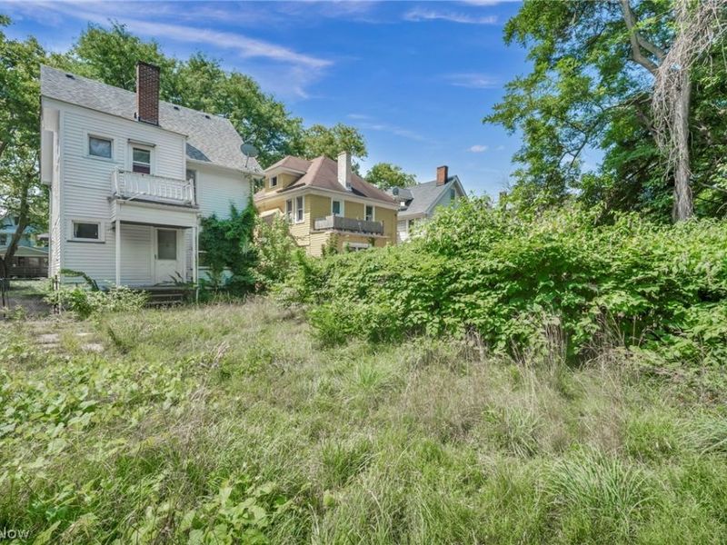 10001 Yale Avenue , Cleveland, OH 44108 Photo 7