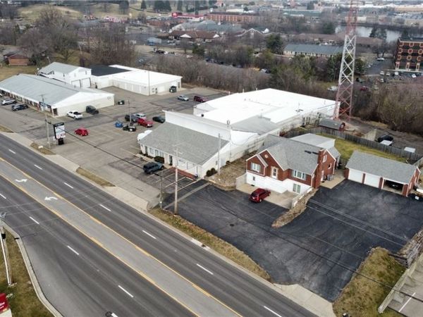 4925 Fulton Drive NW, Canton, OH 44718