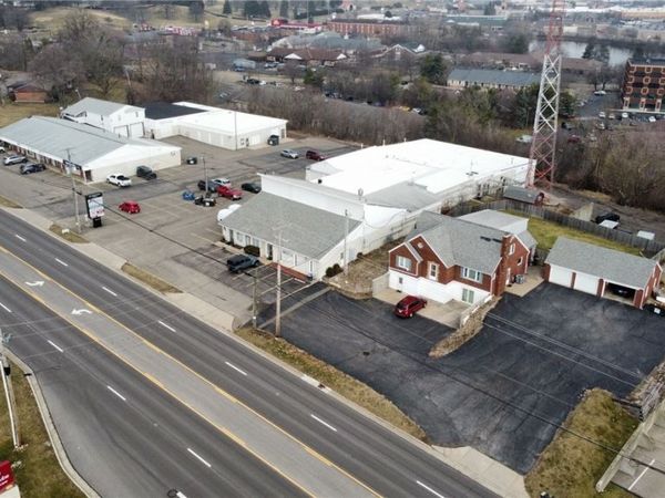 4925 Fulton Drive NW, Canton, OH 44718
