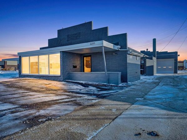 2200 Miller Park Way, West Milwaukee, WI 53219