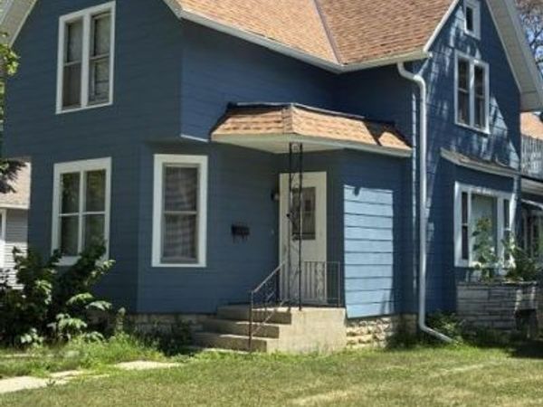 801 Oakland Ave, Waukesha, WI 53186