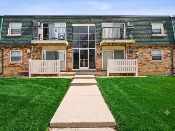 10041 S Walnut Terrace , Unit 31-307, Palos Hills, IL 60465