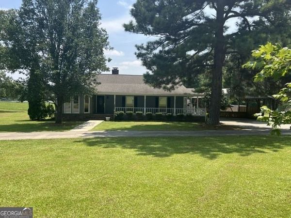 64 Lake Drive, Manchester, GA 31816