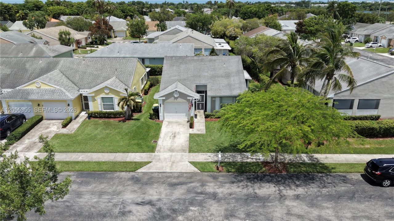 715 SE 22nd Ln , Homestead, FL 33033 Photo