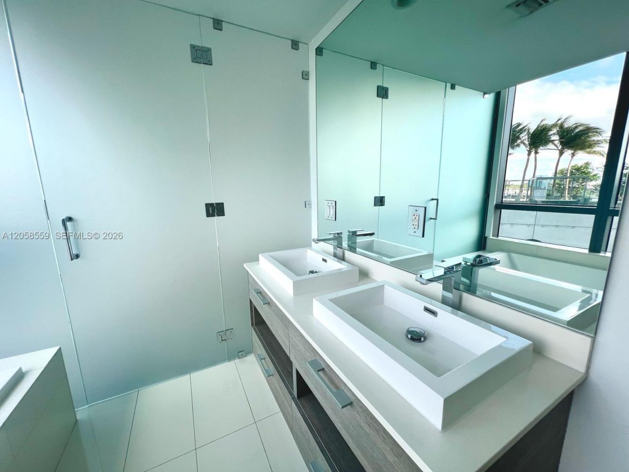 650 NE 32nd St , Unit 908, Miami, FL 33137 Photo