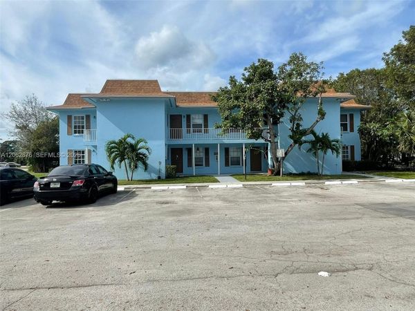 4951 Wedgewood Way , Unit 6, West Palm Beach, FL 33417