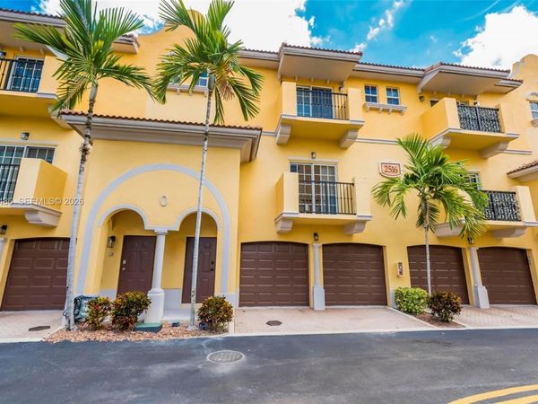 2516 SW 14th Ave , Unit 403, Fort Lauderdale, FL 33315