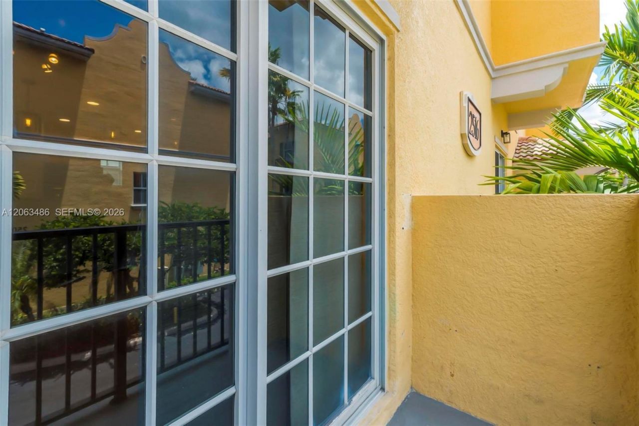 2516 SW 14th Ave , Unit 403, Fort Lauderdale, FL 33315 Photo