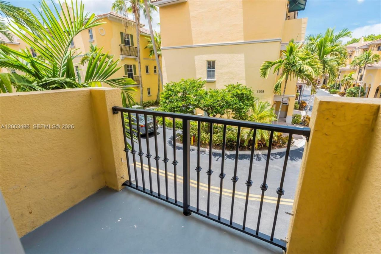 2516 SW 14th Ave , Unit 403, Fort Lauderdale, FL 33315 Photo