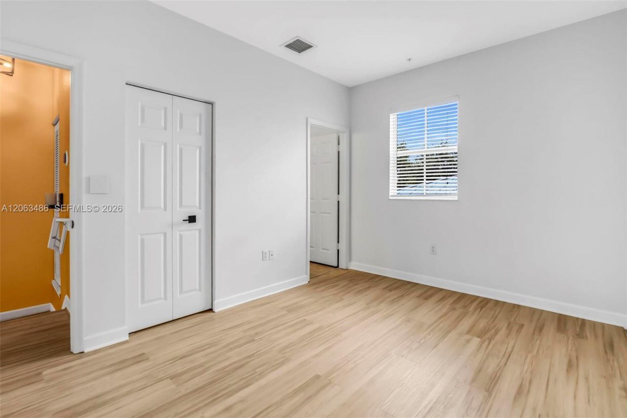2516 SW 14th Ave, Unit 403, Fort Lauderdale, FL 33315 Photo