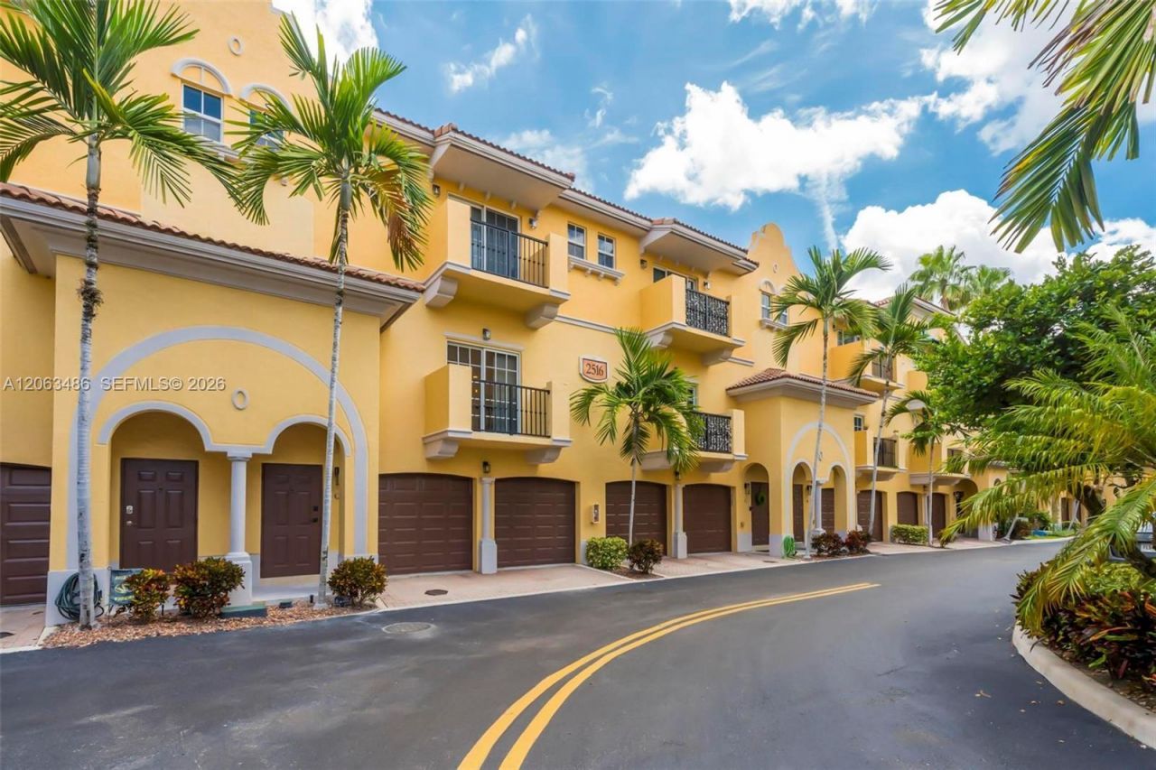 2516 SW 14th Ave, Unit 403, Fort Lauderdale, FL 33315 Photo