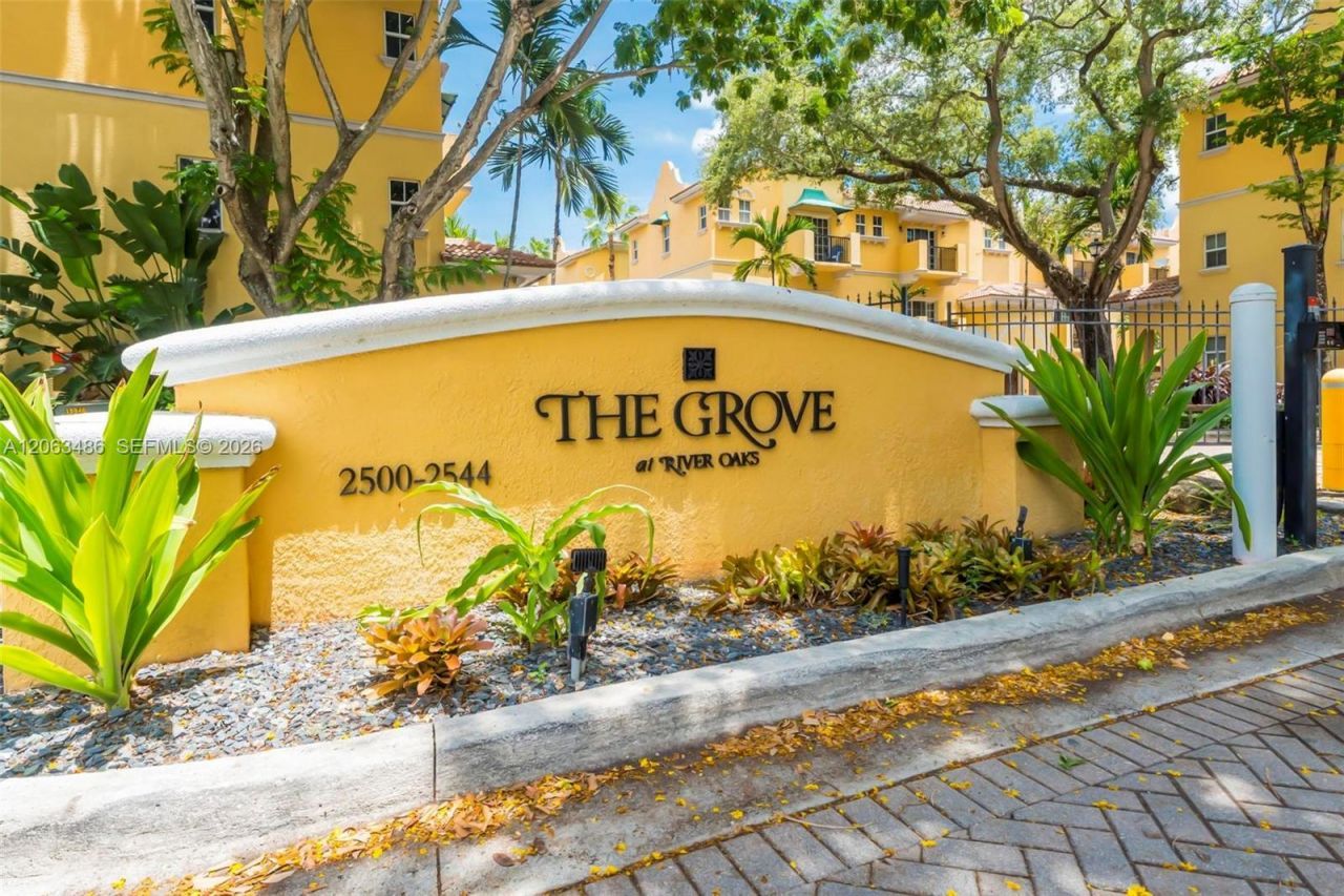 2516 SW 14th Ave, Unit 403, Fort Lauderdale, FL 33315 Photo
