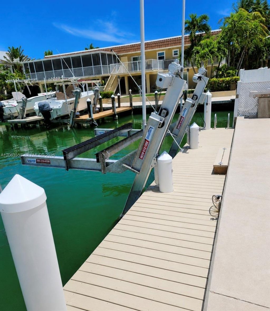 160 10th St , Key Colony, FL 33051 Photo