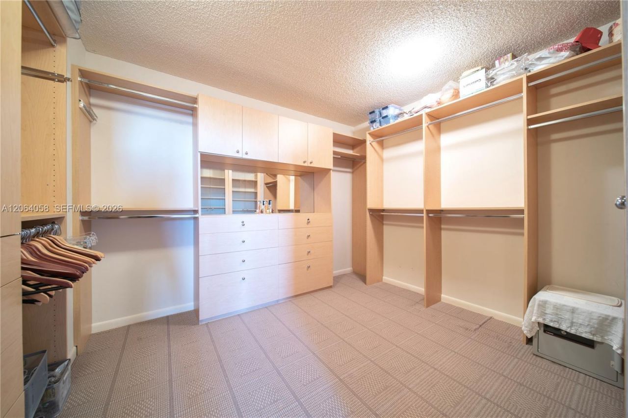 19707 Turnberry Way , Unit 6K, Aventura, FL 33180 Photo