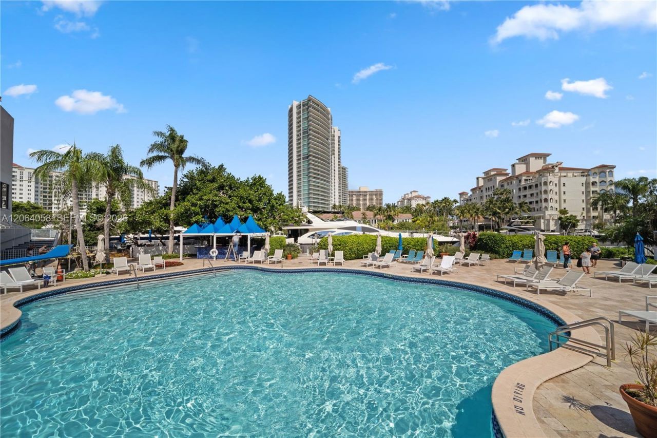 19707 Turnberry Way , Unit 6K, Aventura, FL 33180 Photo