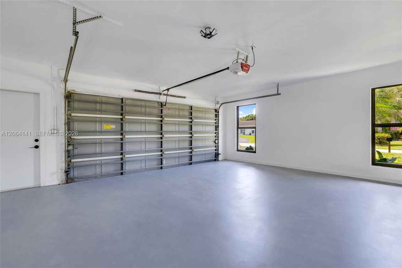 8865 SW 176th Ter, Palmetto Bay, FL 33157 Photo