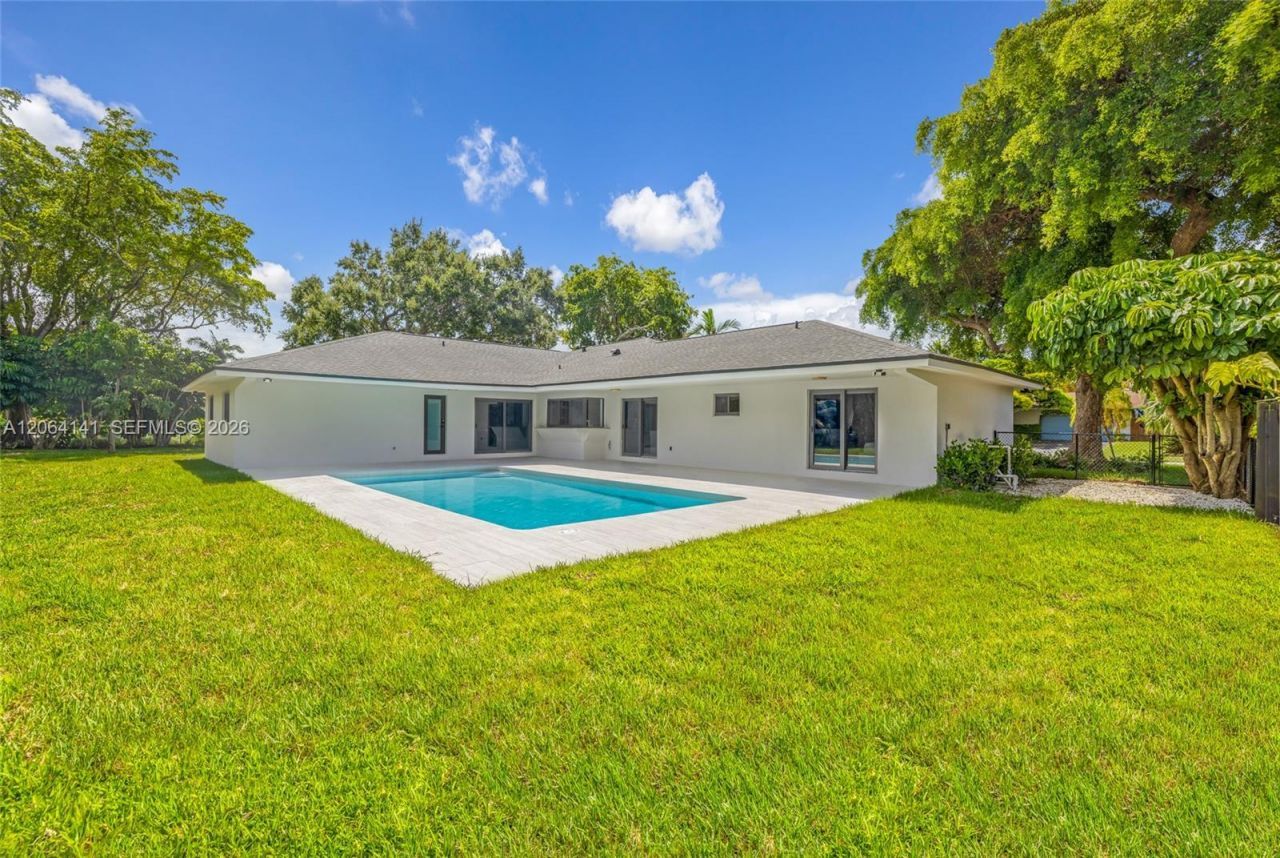 8865 SW 176th Ter, Palmetto Bay, FL 33157 Photo