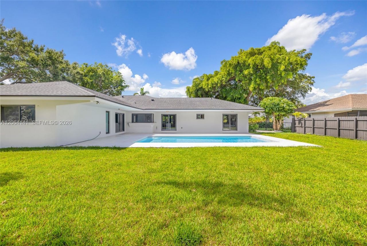 8865 SW 176th Ter, Palmetto Bay, FL 33157 Photo
