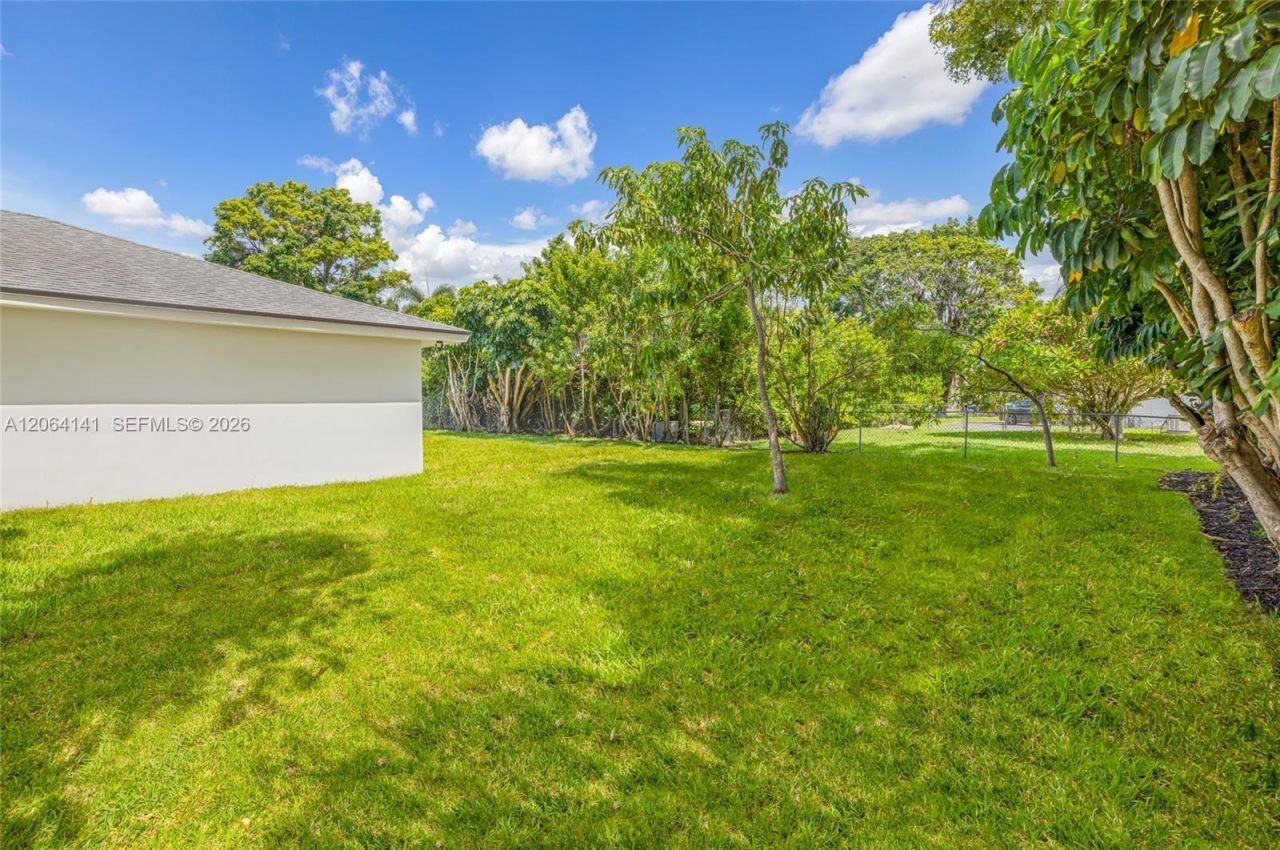 8865 SW 176th Ter, Palmetto Bay, FL 33157 Photo