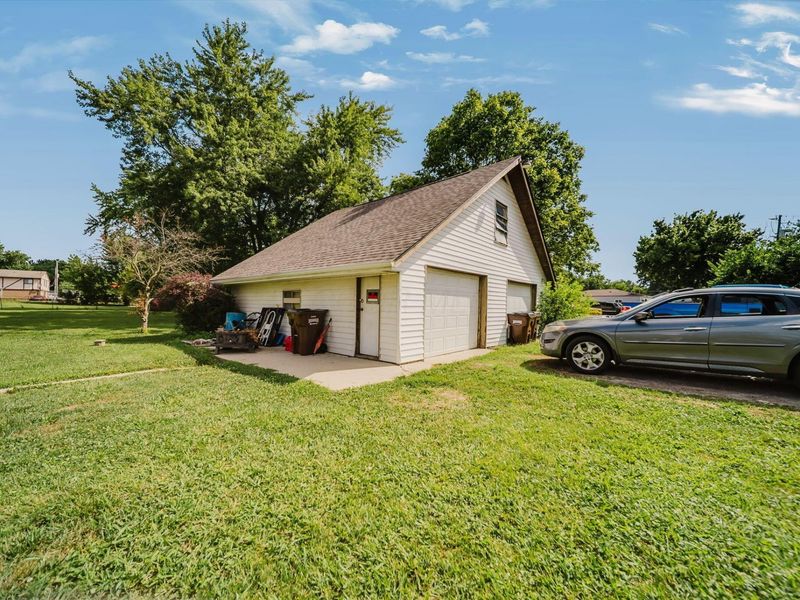 1698 Brown Road , Columbus, OH 43223 Photo 33