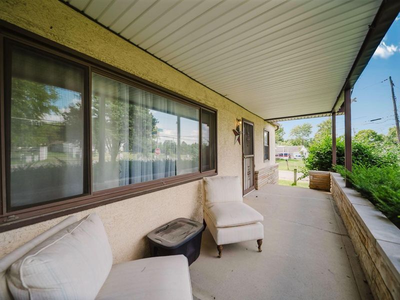 1698 Brown Road , Columbus, OH 43223 Photo 5