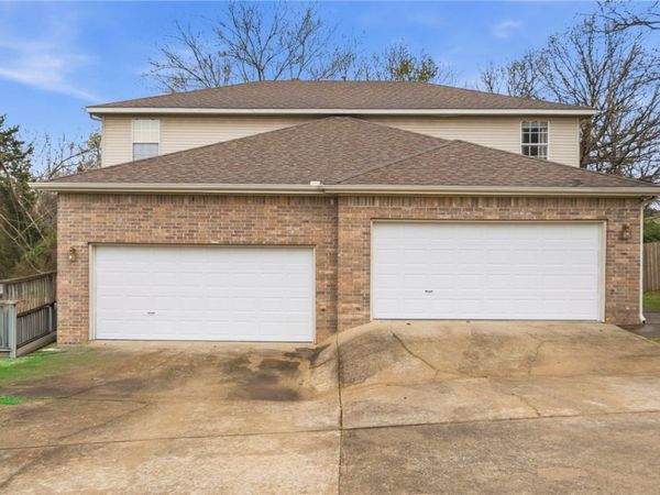 2270 & 2272 E Cinnamon Way , Fayetteville, AR 72703