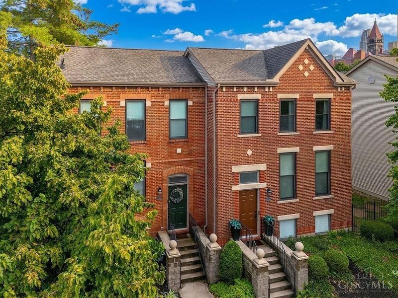 1012 John Street, Cincinnati, OH 45203 Photo 2