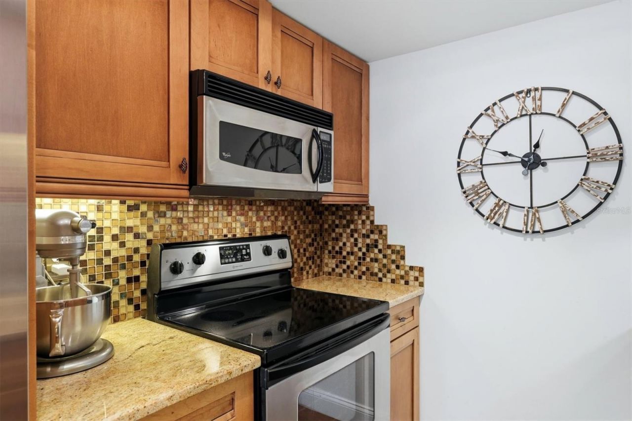 1990 Main Street, Unit 4, Sarasota, FL 34236 Photo