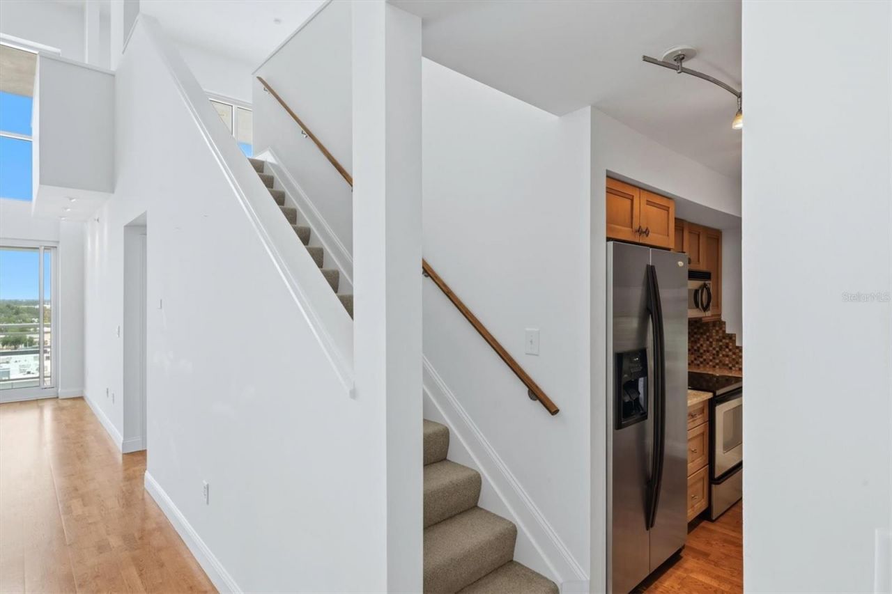 1990 Main Street, Unit 4, Sarasota, FL 34236 Photo