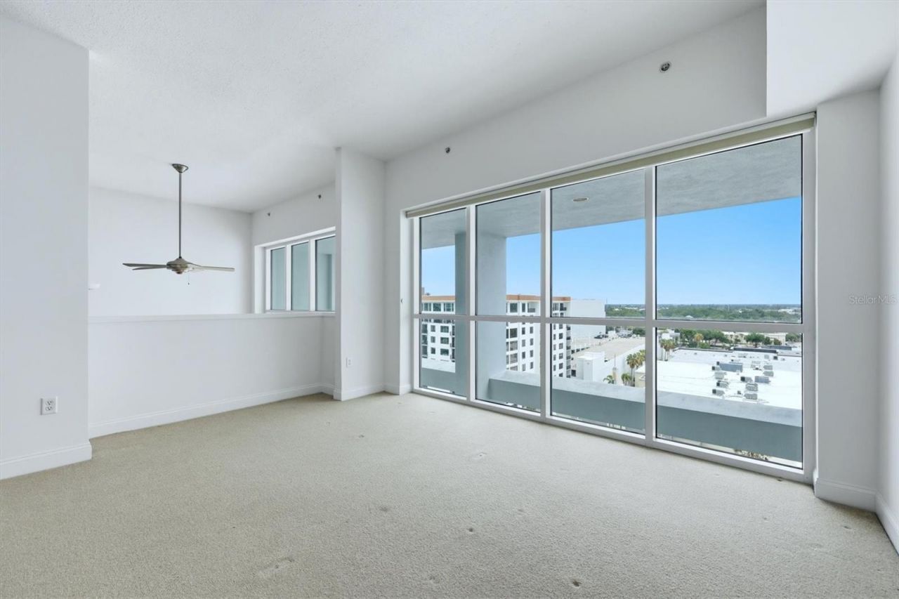 1990 Main Street, Unit 4, Sarasota, FL 34236 Photo