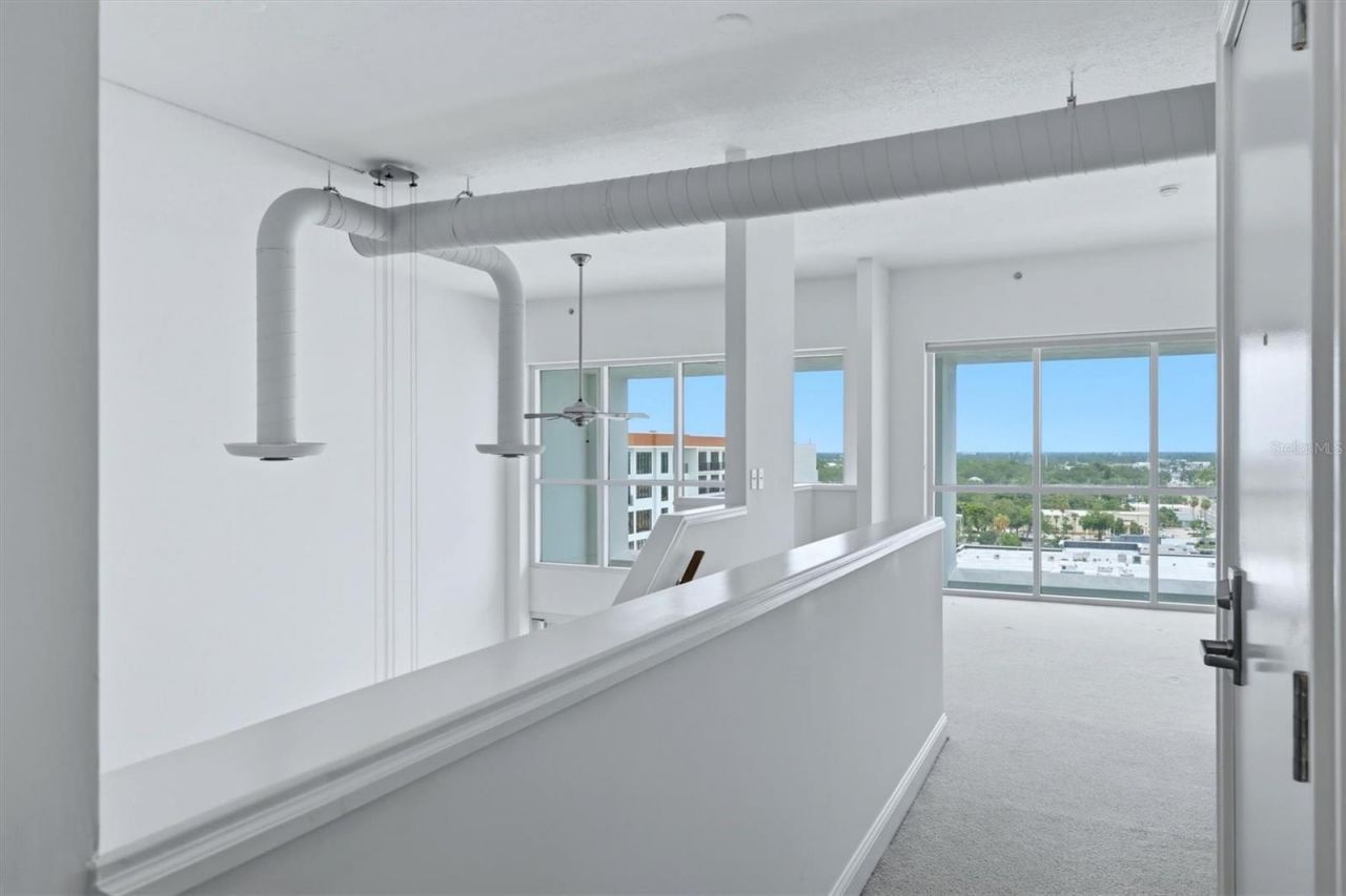 1990 Main Street, Unit 4, Sarasota, FL 34236 Photo