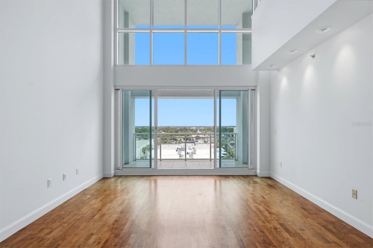 1990 Main Street, Unit 4, Sarasota, FL 34236 Photo