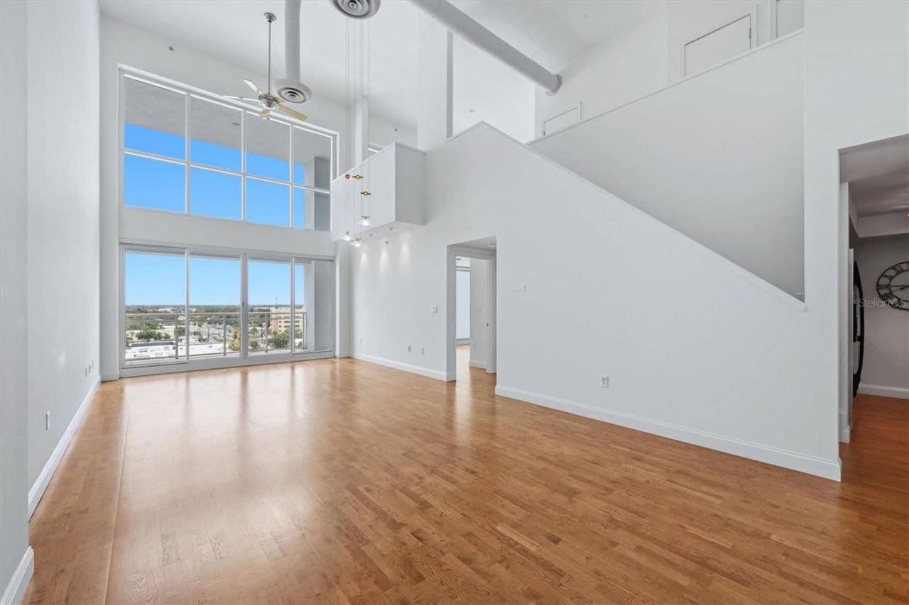 1990 Main Street, Unit 4, Sarasota, FL 34236 Photo