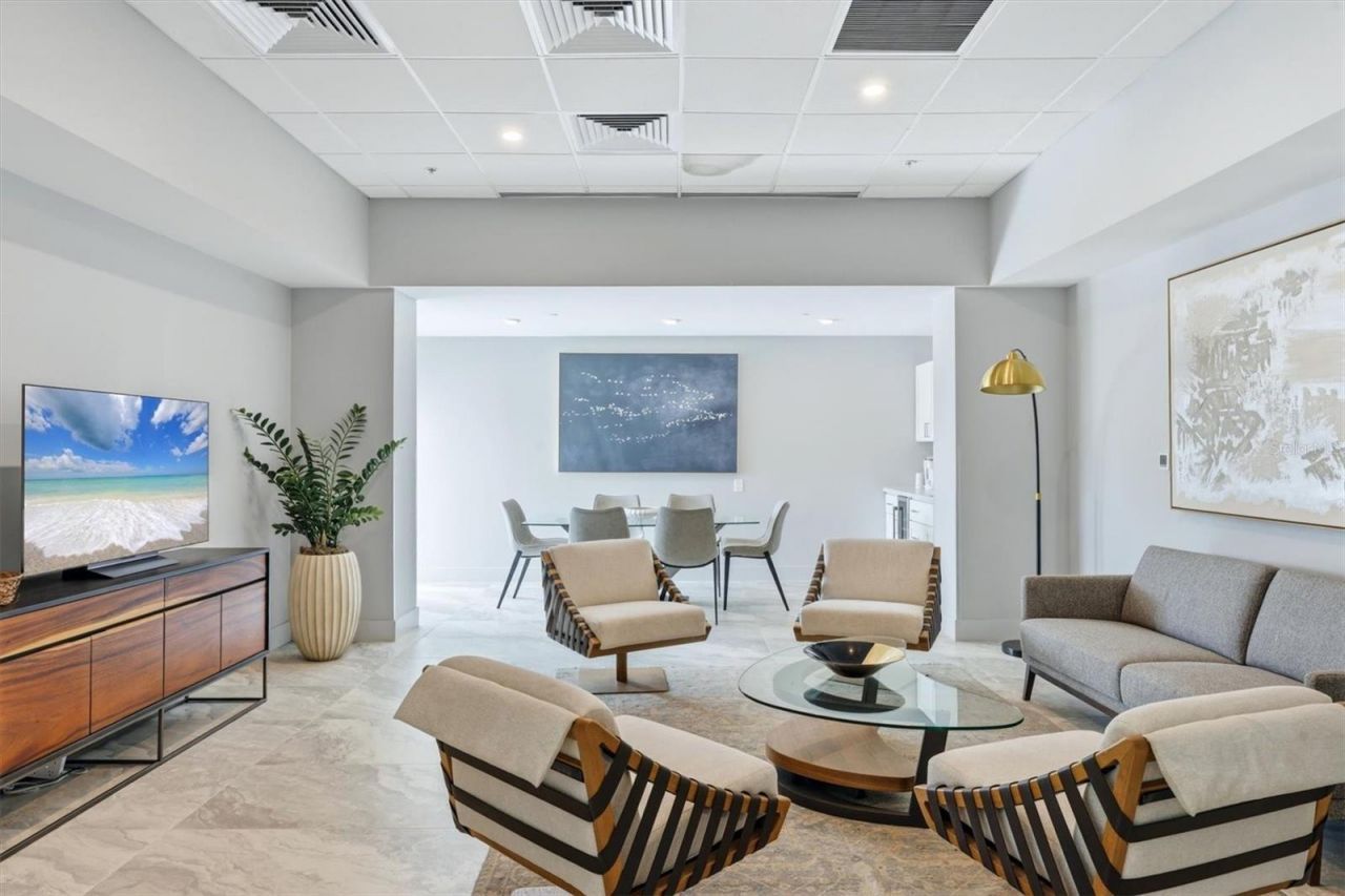 1990 Main Street, Unit 4, Sarasota, FL 34236 Photo