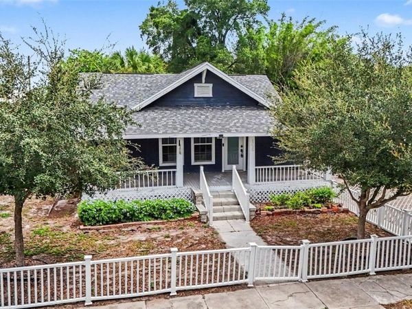 800 E GENESEE STREET , TAMPA, FL 33603