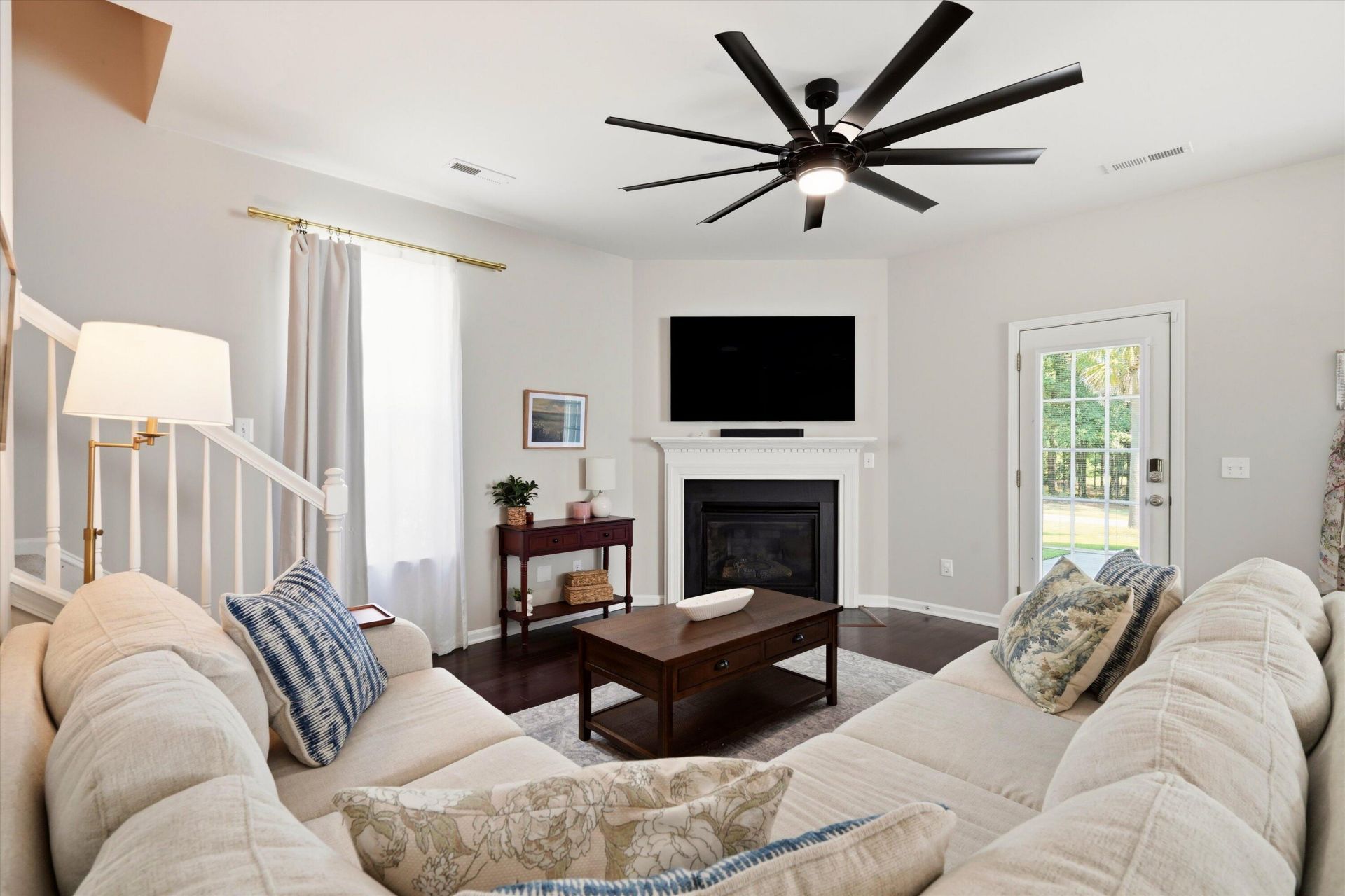 126 Red Leaf Boulevard Photo 11