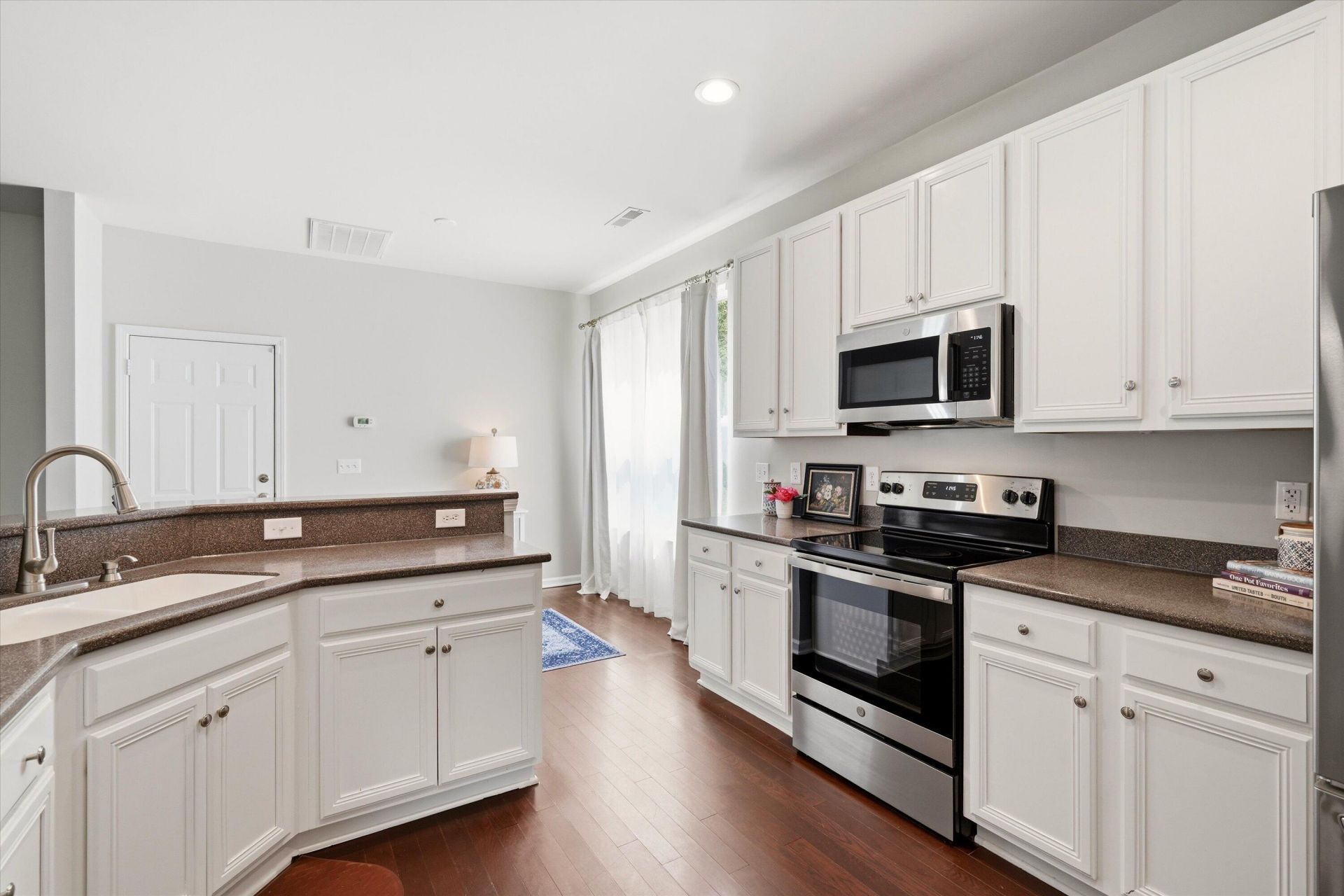 126 Red Leaf Boulevard Photo 13