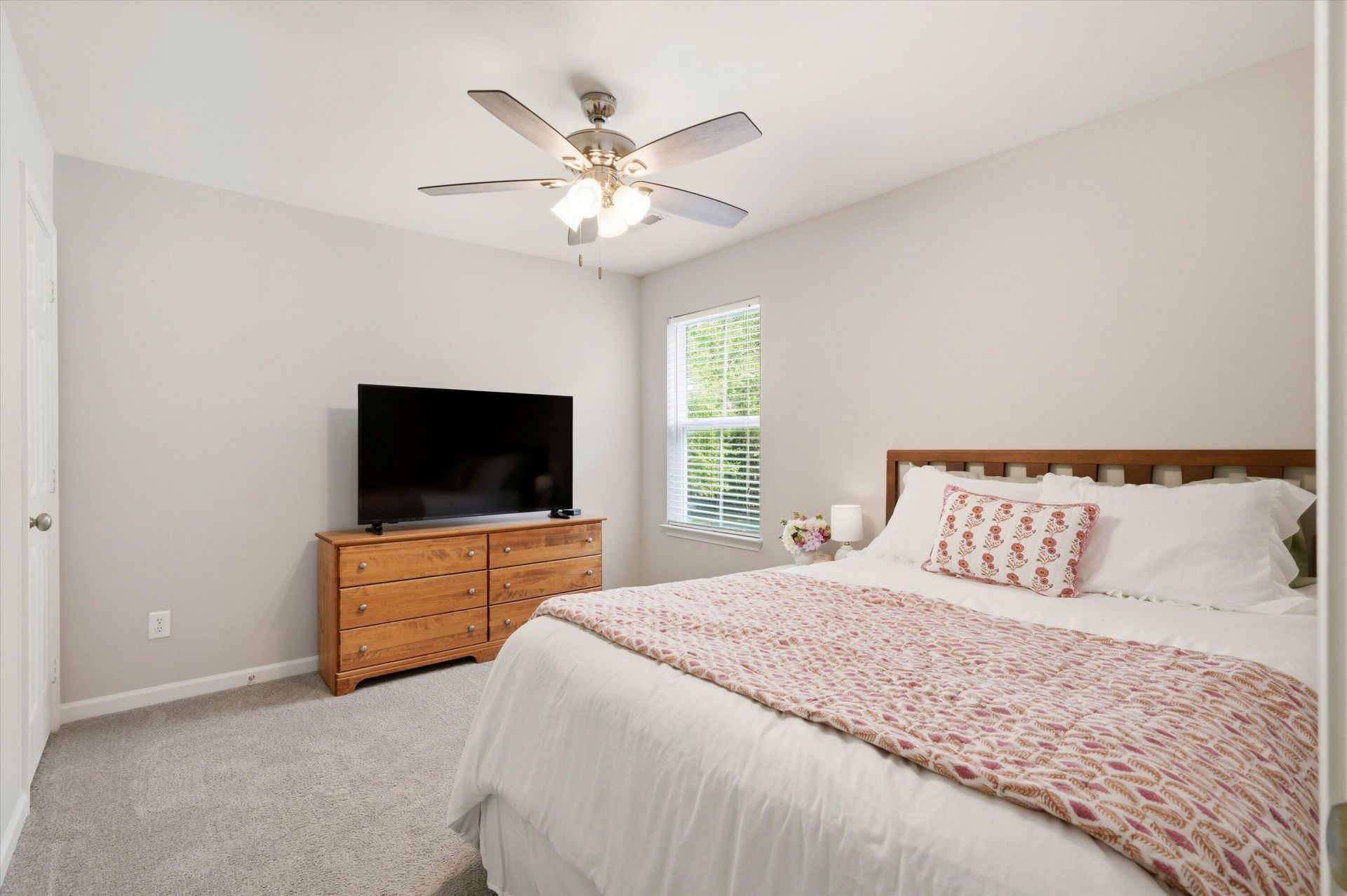 126 Red Leaf Boulevard Photo 21