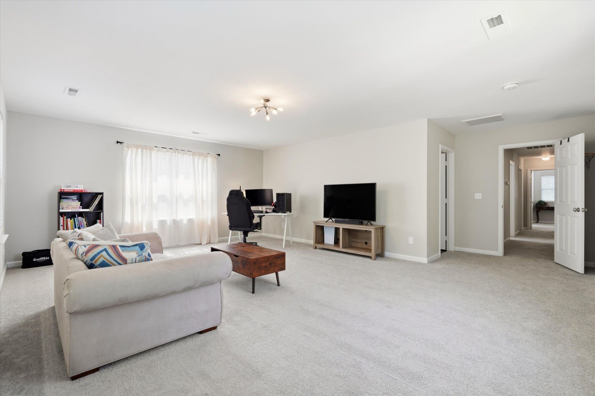 126 Red Leaf Boulevard Photo 25