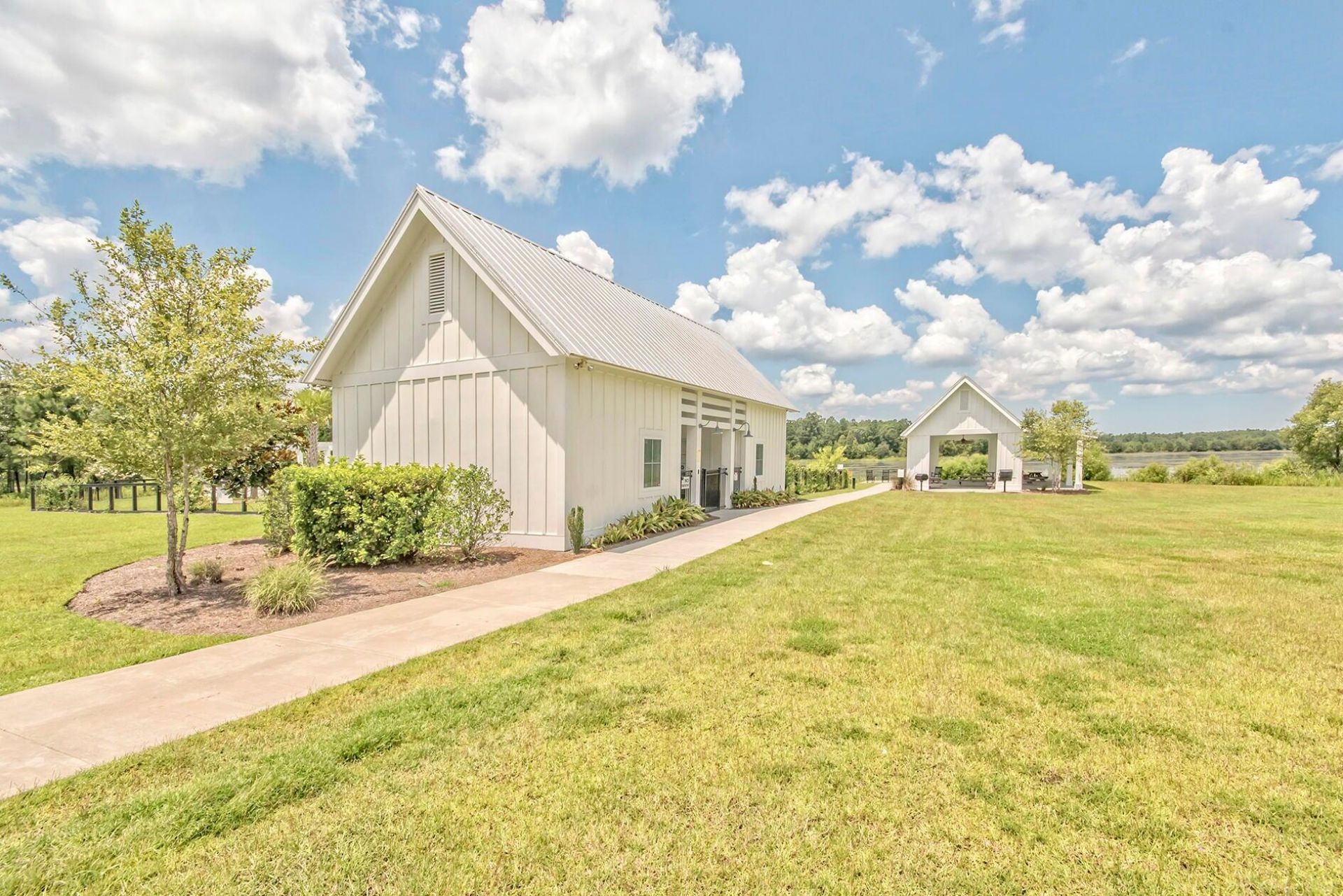 126 Red Leaf Boulevard Photo 38