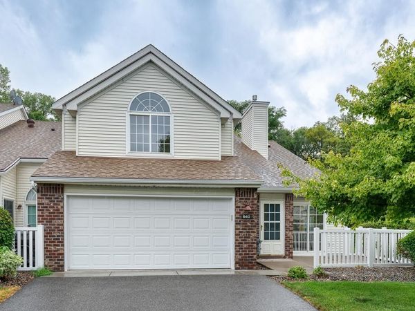 840 Old Town Drive, New Brighton, MN 55112