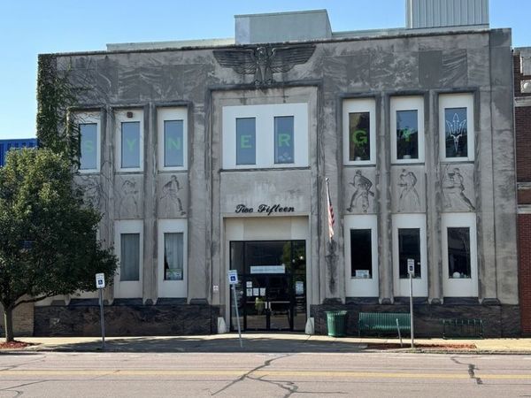 Clinton, IA 52732
