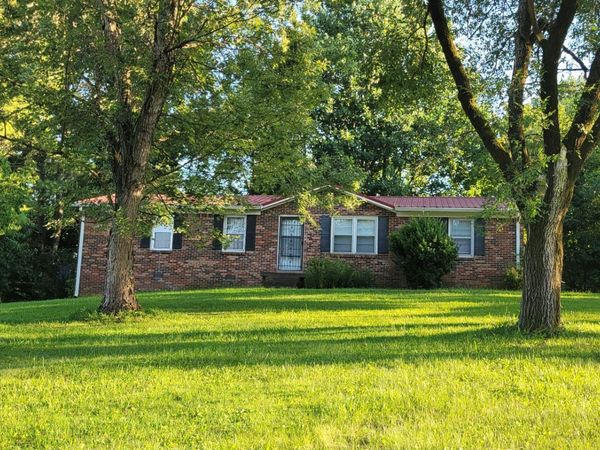 1025 Glenn Ave, Lewisburg, TN 37091