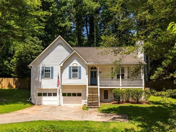 606 Rose Creek Cove , Woodstock, GA 30189