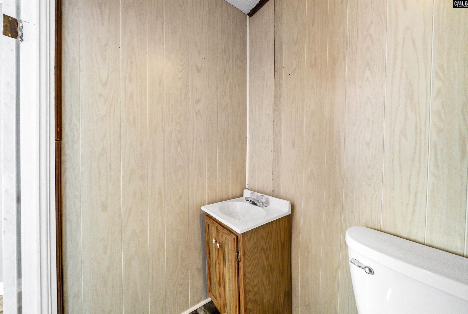 248 Henry Road  Photo 10