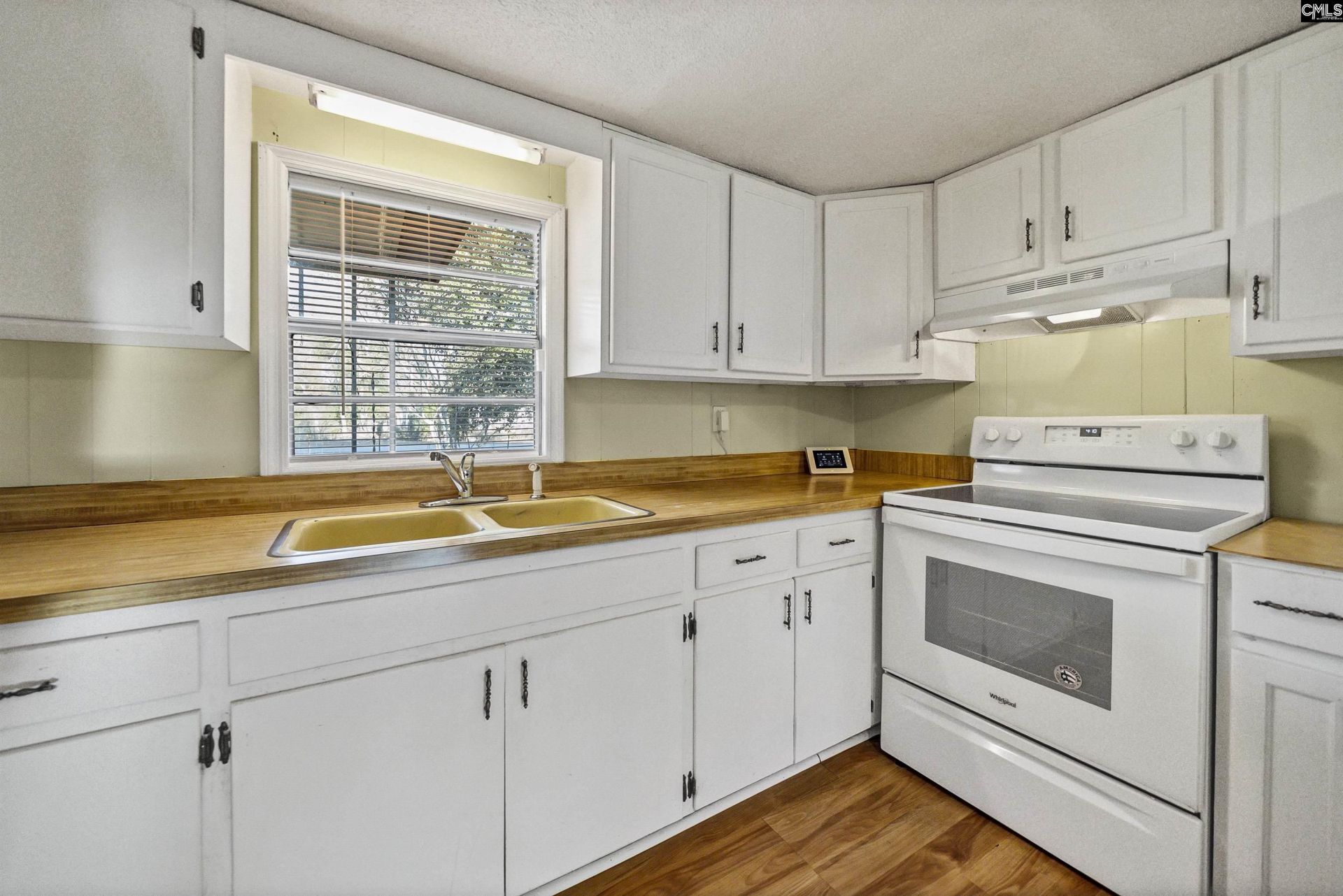 248 Henry Road  Photo 13