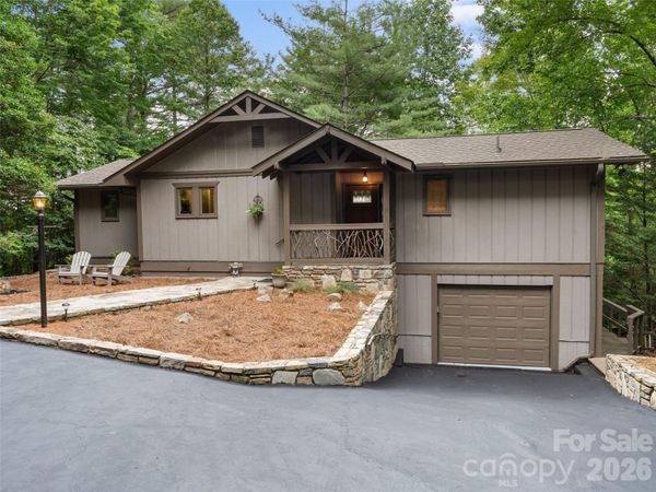 32 Uloque Court, Brevard, NC 28712